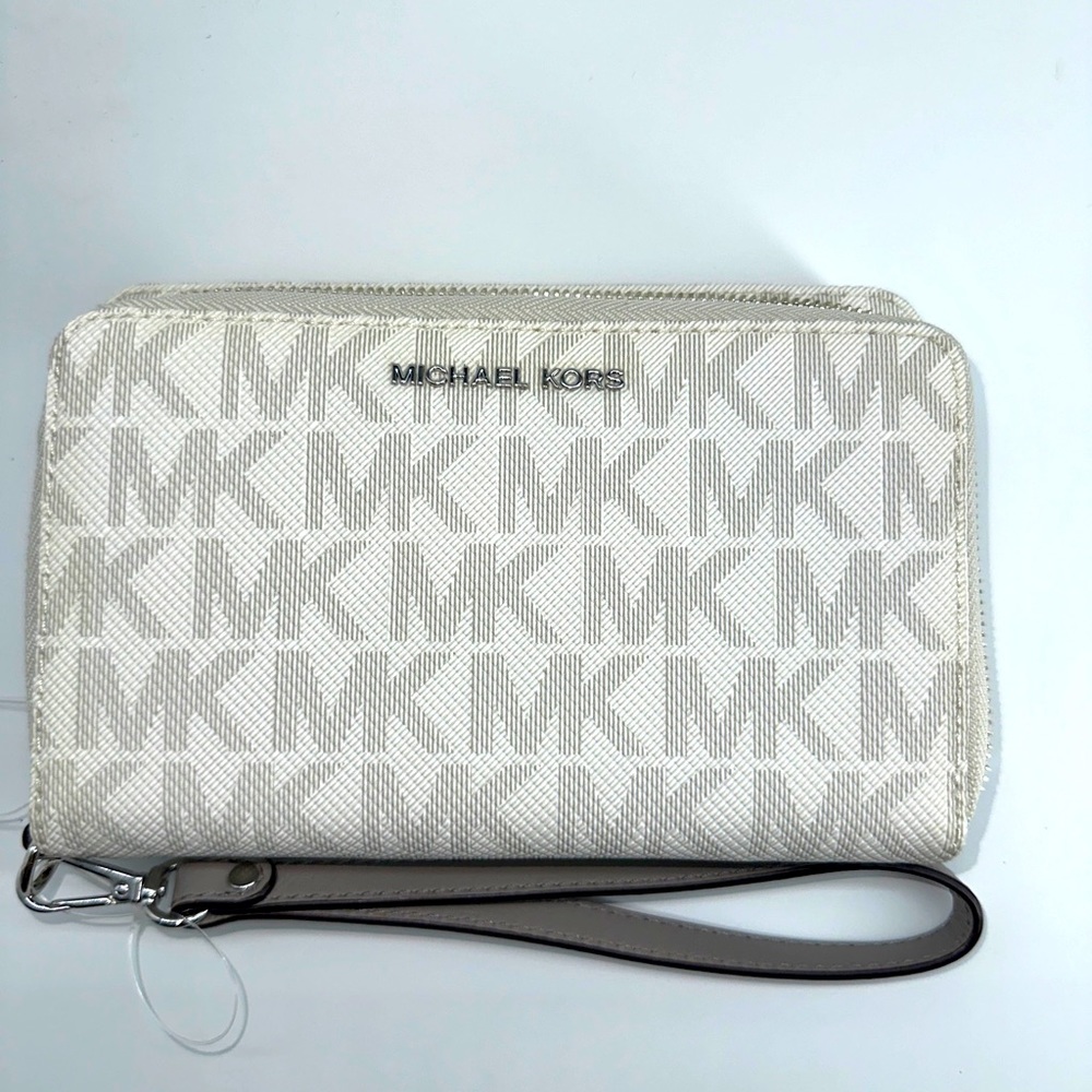 NWOT retails $178 Michael kors Adele double zip wristlet